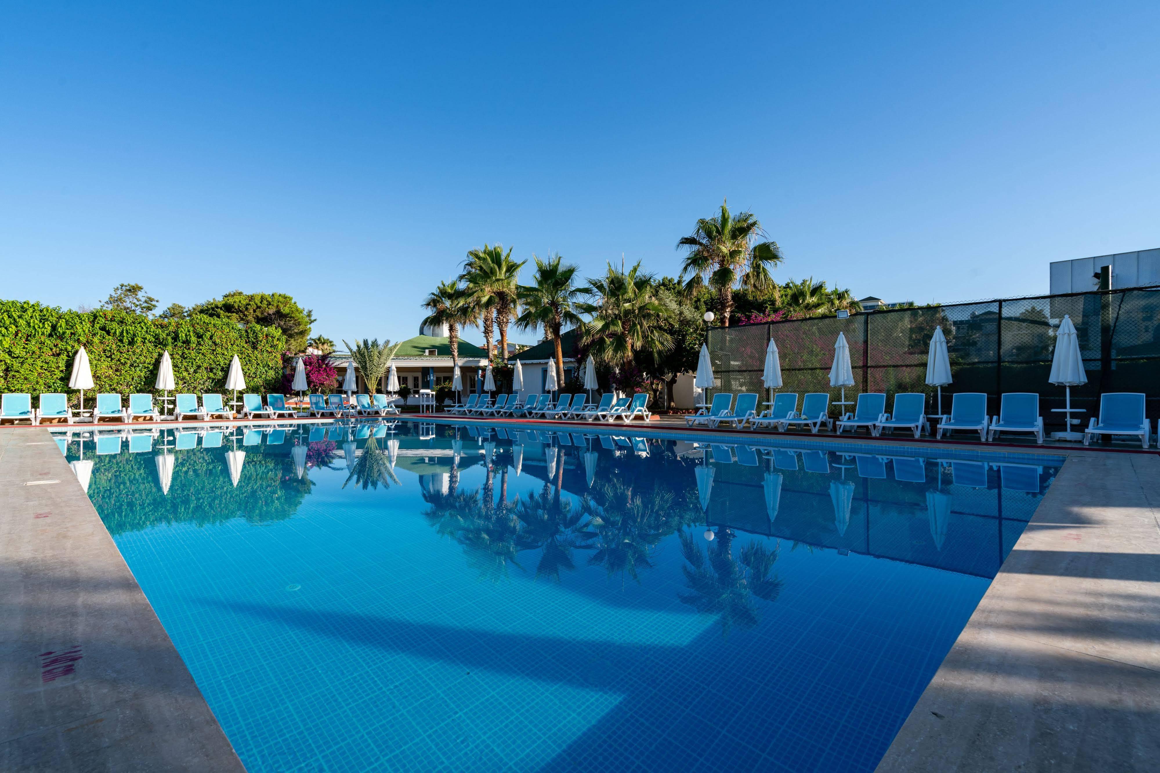 The Garden Beach Hotel Konaklı Kültér fotó